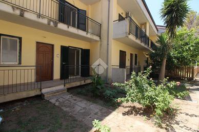 VILLA A SCHIERA A OGLIASTRO CILENTO