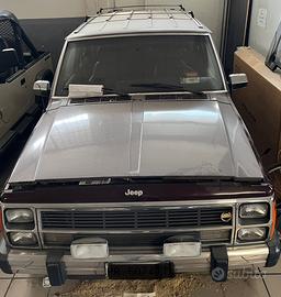 Jeep Wagoneer XJ 4.0 1988 da riparare