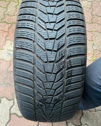 Hankook Winter ICept Evo 225/50 18