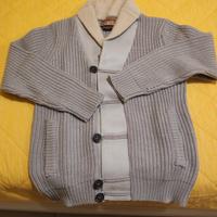 maglione con bottoni