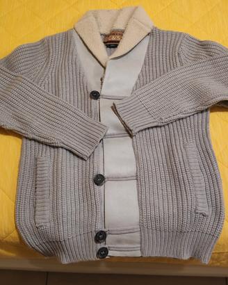 maglione con bottoni