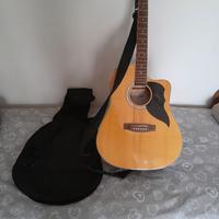 chitarra acustica