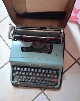 macchina da scrivere Olivetti lettera 32