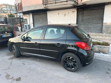peugeot 207  1400 hdi  