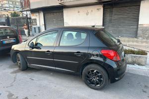 peugeot 207  1400 hdi  