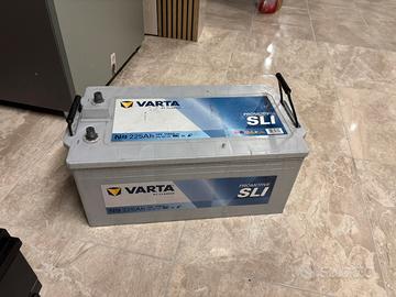 Bateria camion usata 2 messi