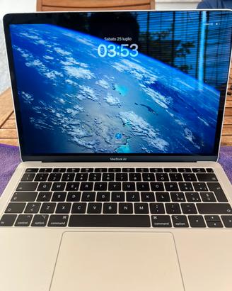 Macbook air 2020 i5 come nuovo