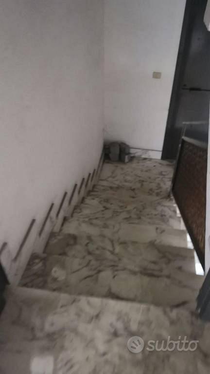 Villa di 200 m² con più di 5 locali a Riposto - Altro