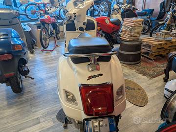vespa piaggio 300 gts ABS certificata