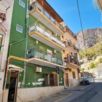 Arenella 2 vani uso investimento