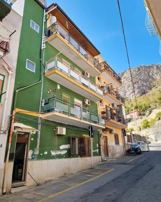 Arenella 2 vani uso investimento