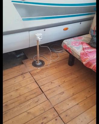 pavimento in legno per veranda campeggio