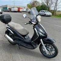 PIAGGIO Beverly Tourer 250