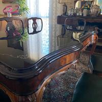 Tavolo da pranzo in legno - piano laccato nero dec