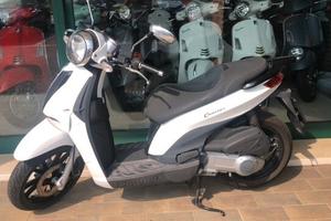 Piaggio Carnaby Cruiser 300