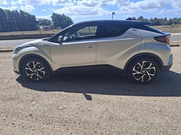 TOYOTA CHR 2.0 LOUNGE my21”