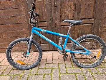 bicicletta BMX