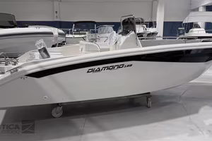 Trimarchi Diamond 195 (2027)