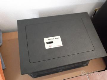 Cassaforte con doppia chiave