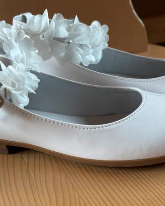 Ballerine in vernice bianca