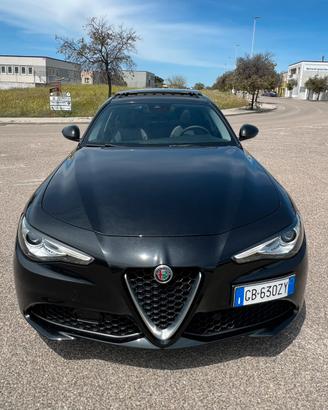 Alfa Romeo Giulia 2.2 190cv