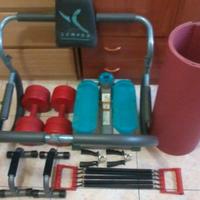 PALESTRA ATTREZZI VARI