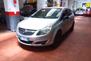 Opel Corsa 1.2 5 porte Club Benzina/Metano