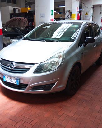Opel Corsa 1.2 5 porte Club Benzina/Metano