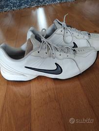 Scarpe Nike in pelle bianche