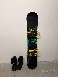 Tavola da snowboard e scarponi