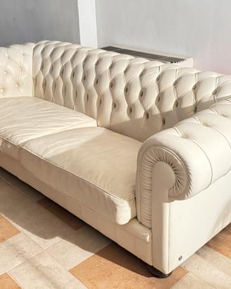 Divani Chesterfield in pelle pieno fiore bianca -