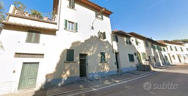 Bilocale a Firenze a 850 euro con cantina