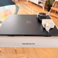 MacBook Air con chip M2 8GB di RAM, 256GB