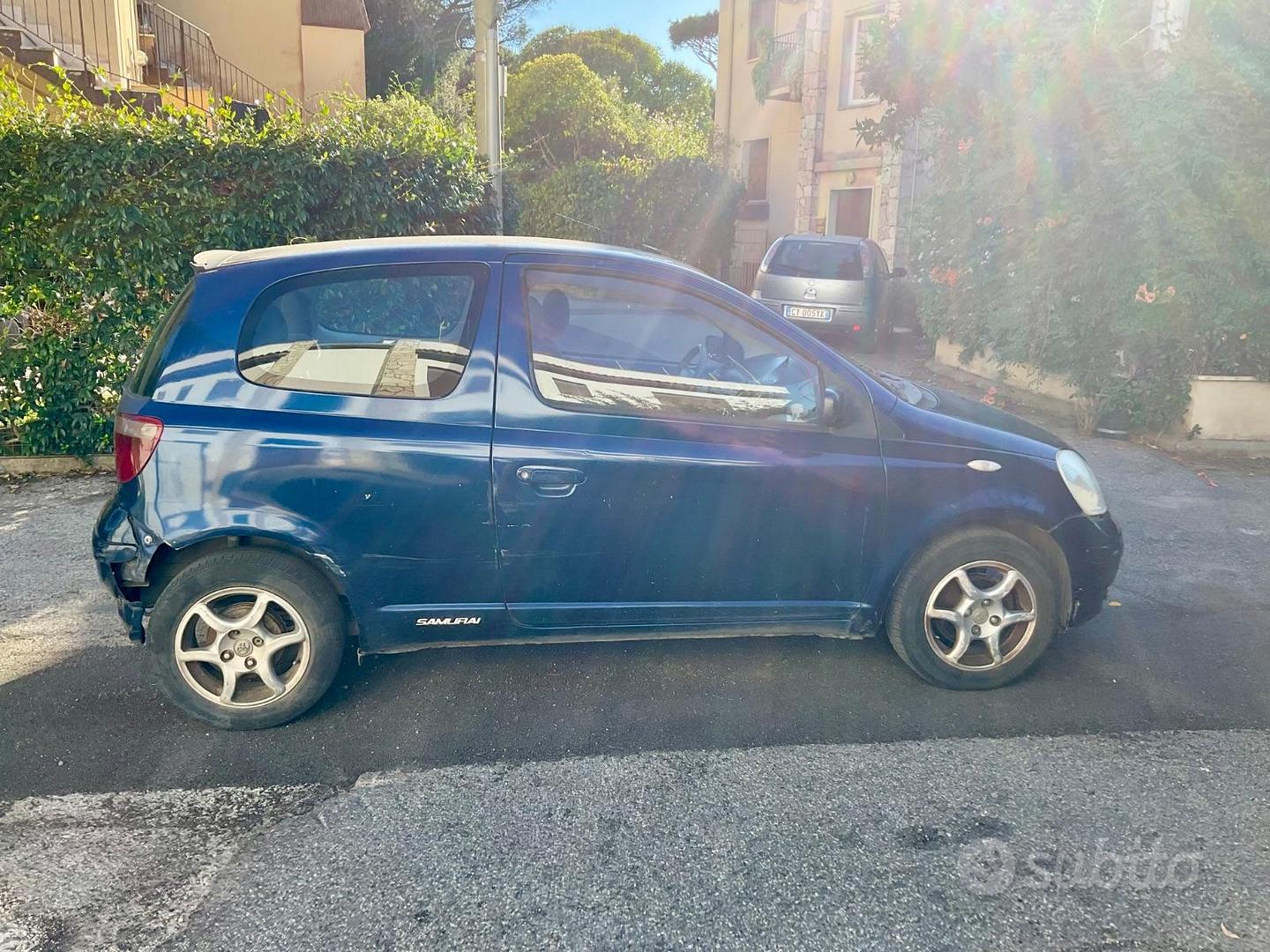Toyota Yaris 2000 photo 3