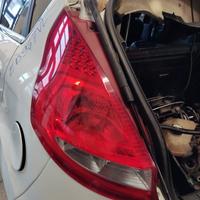 Fanale posteriore sinistro FORD FIESTA del 2010