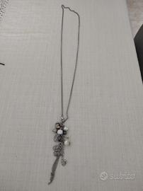 Collana con gioiello pendente