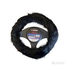 Coprivolante con pellicia ecologica nera