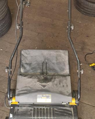 spazzatrice per prato sintetico 