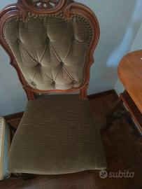 Sedia imbottita in velluto