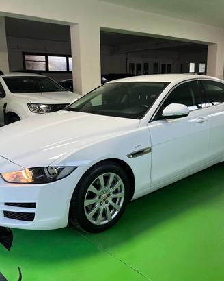 Jaguar XE 2.0 D 180 CV Portfolio