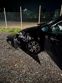 Peugeot 308 incidentata