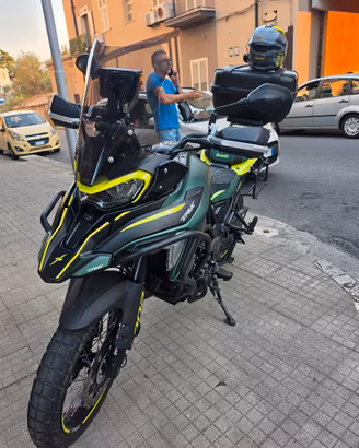 Moto Benelli TRK702X