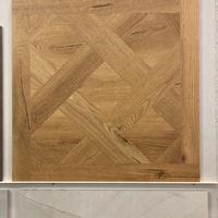 Piastrella in gres 60x60 effetto legno STOCK