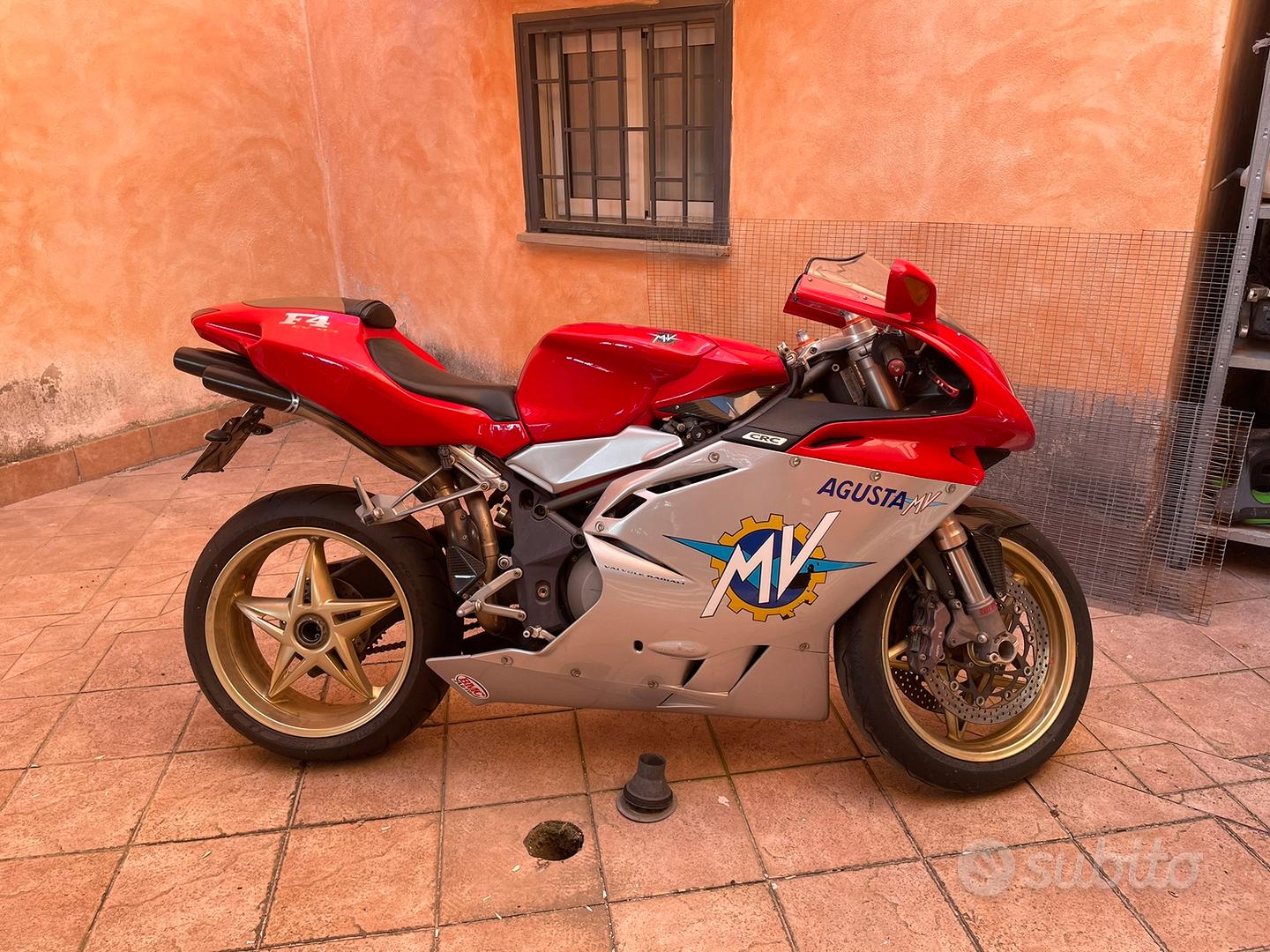 Agusta f4 750 sales