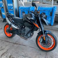 VENDITA KTM DUKE 790 L 2020 (Patente A2)