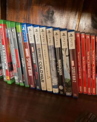 Lotto giochi Ps5 + 1 gioco Ps4 (come nuovi)