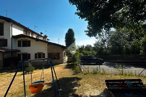 VILLA SINGOLA A SERRAMAZZONI