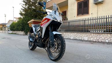 Moto Morini X-Cape 649 2022 in garanzia 0 sinistri