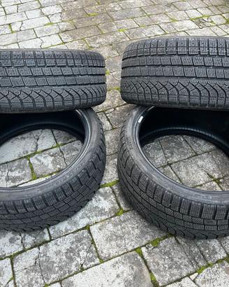 4 pneumatici invernali (PZero Winter) Audi RS3