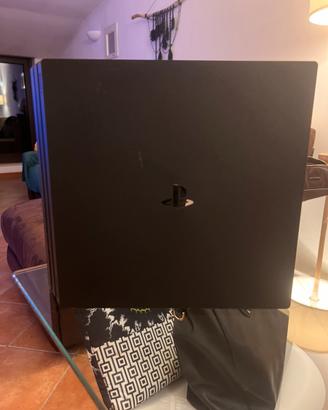 Play station 4 pro da 1 Tera